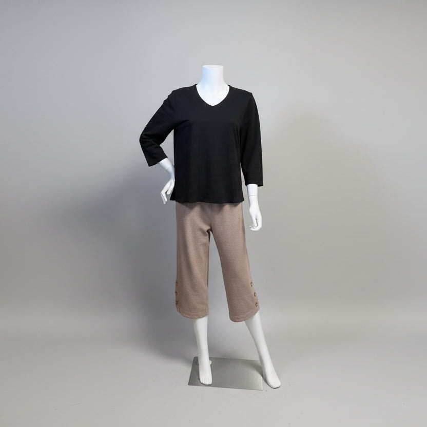 Shop women's clothing and wearable art at Victoria Susan in Camden, SC.