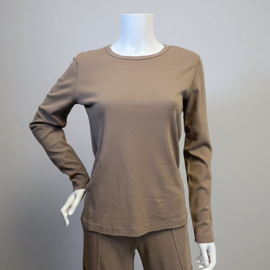 Victoria Susan Wearable Art is a ladies clothing boutique in Downtown Camden, SC.