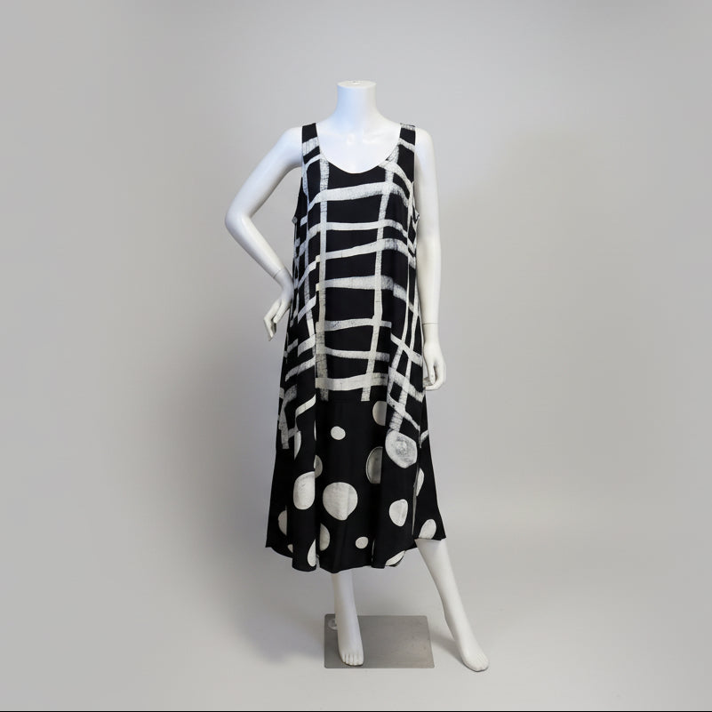 Shop women's clothing and wearable art at Victoria Susan in Camden, SC.