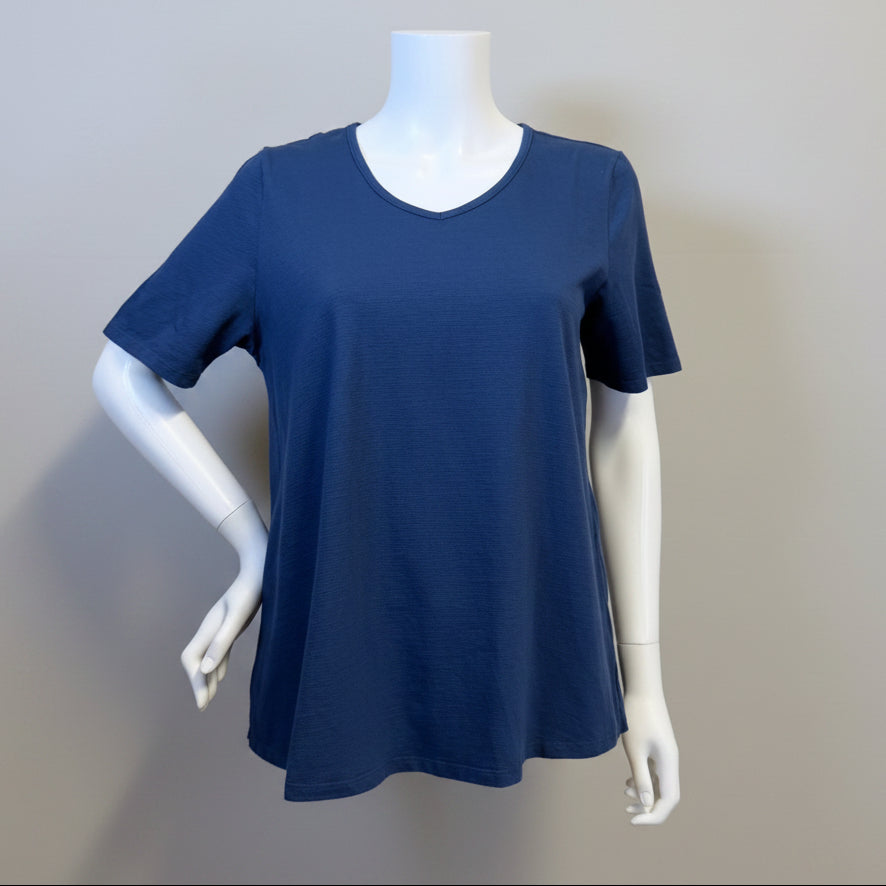 Shop women's clothing and wearable art at Victoria Susan in Camden, SC.