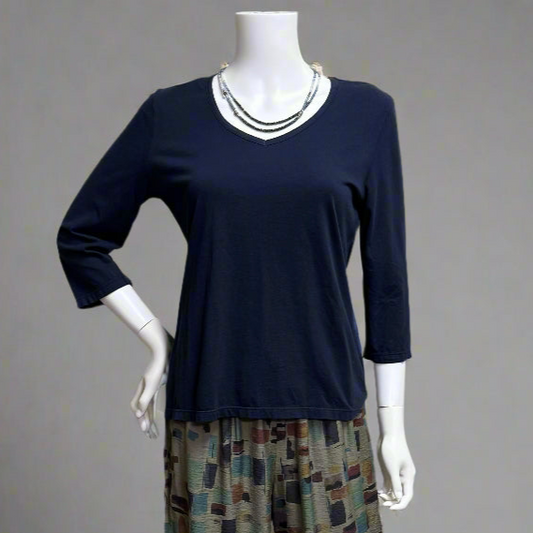 Fitted V-Neck 3/4 Sleeve Tee in Jersey Cotton by Prairie Cotton