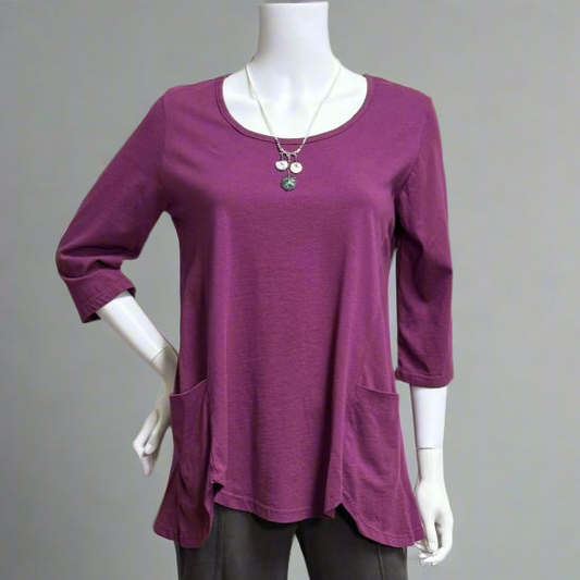 Victoria Susan Wearable Art is a ladies clothing boutique in Downtown Camden, SC.