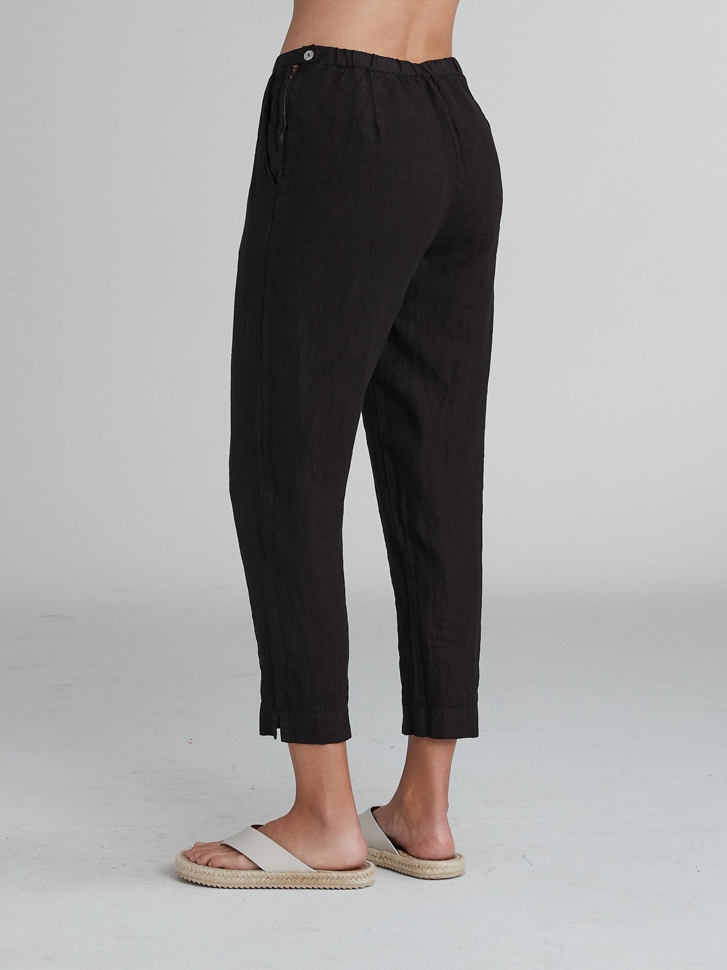 Audrey Pocket Pant in Linen by Cut-Loose