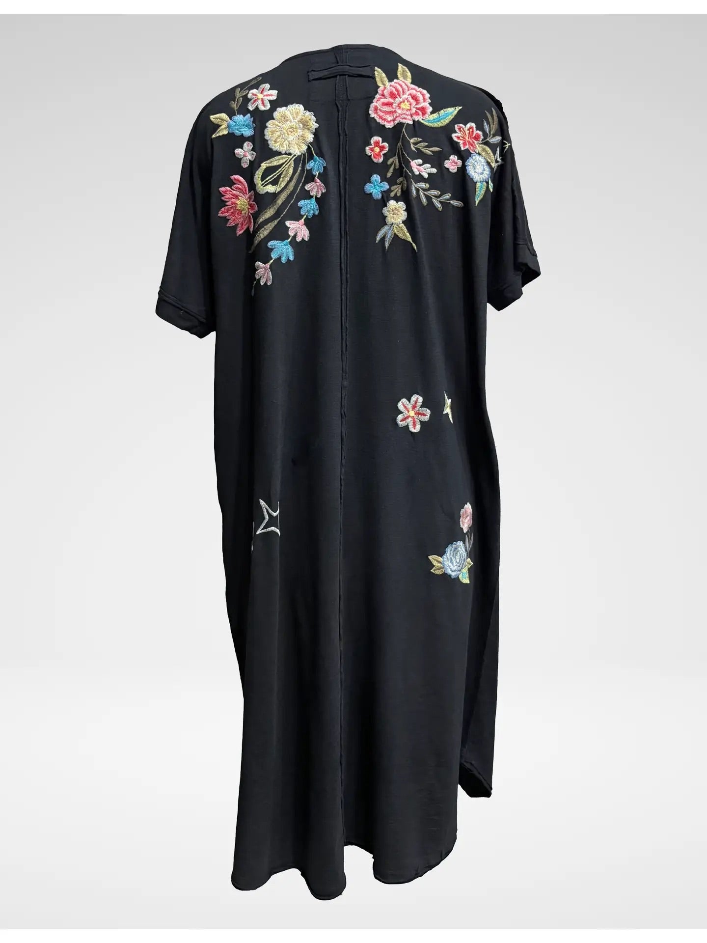Shop women's clothing and wearable art at Victoria Susan in Camden, SC.