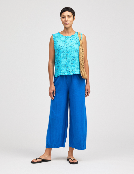 Crop Pant with Darts in by Cut-Loose