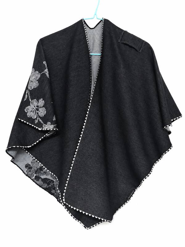 Reversible Roses Short Loop Wrap in Gray & Black by Winding River