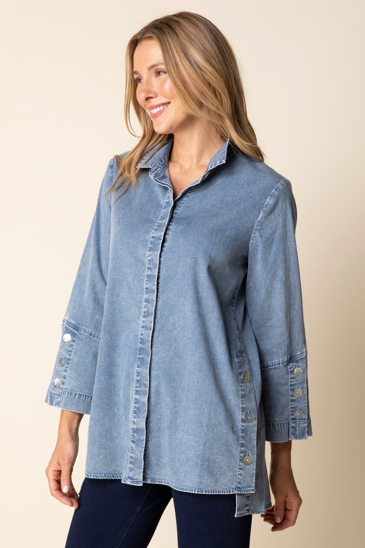 Shop women's clothing and wearable art at Victoria Susan in Camden, SC.