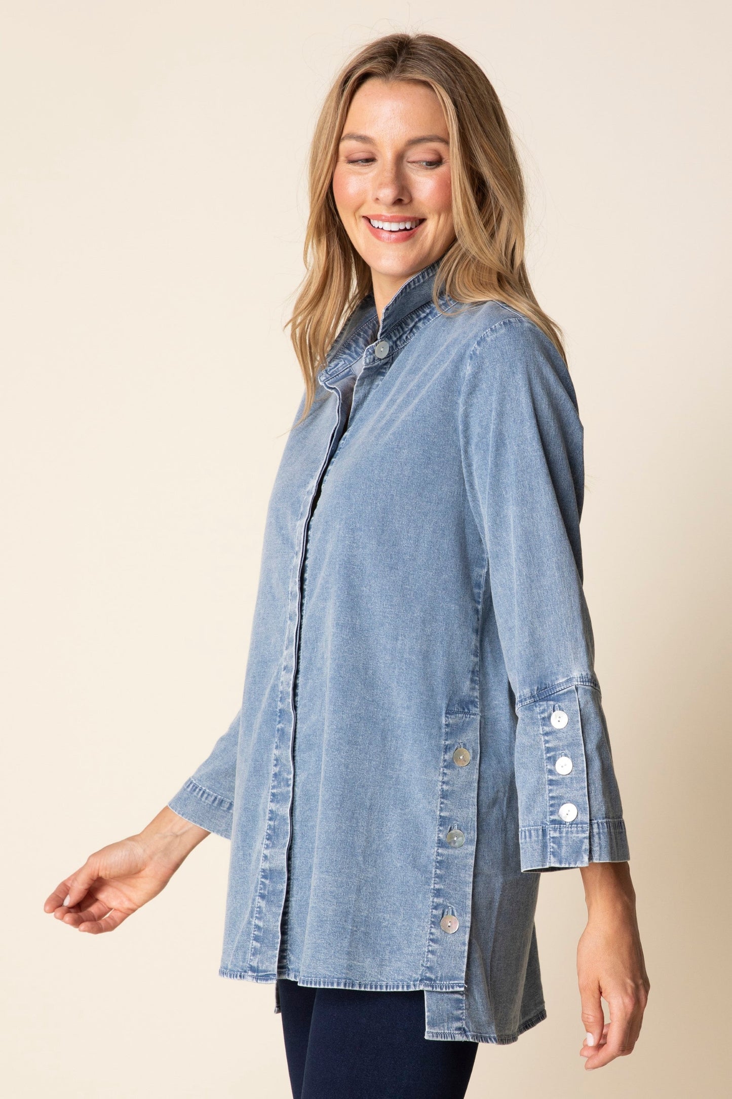 Shop women's clothing and wearable art at Victoria Susan in Camden, SC.